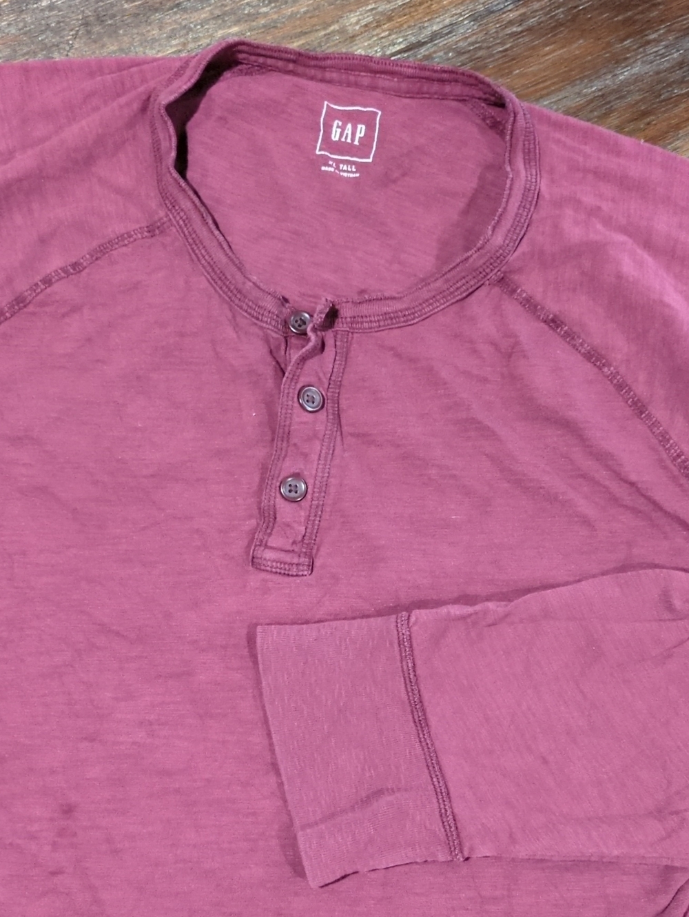 GAP Men's Long-Sleeve Henley Shirt - Wine XL Tall